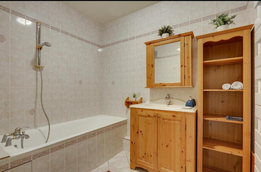 3 Ch 7 Personnes Calme Proche Paris Apartment Ris-Orangis Exterior photo